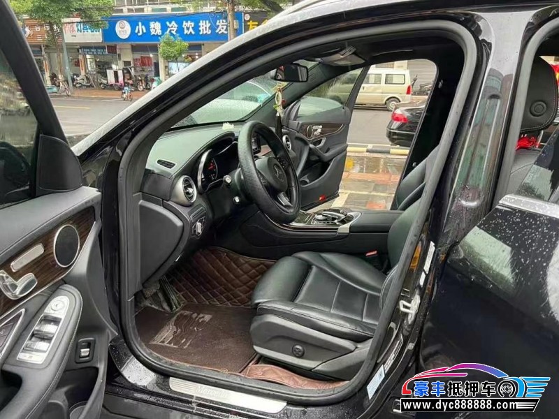 19年奔驰GLC轿车抵押车出售