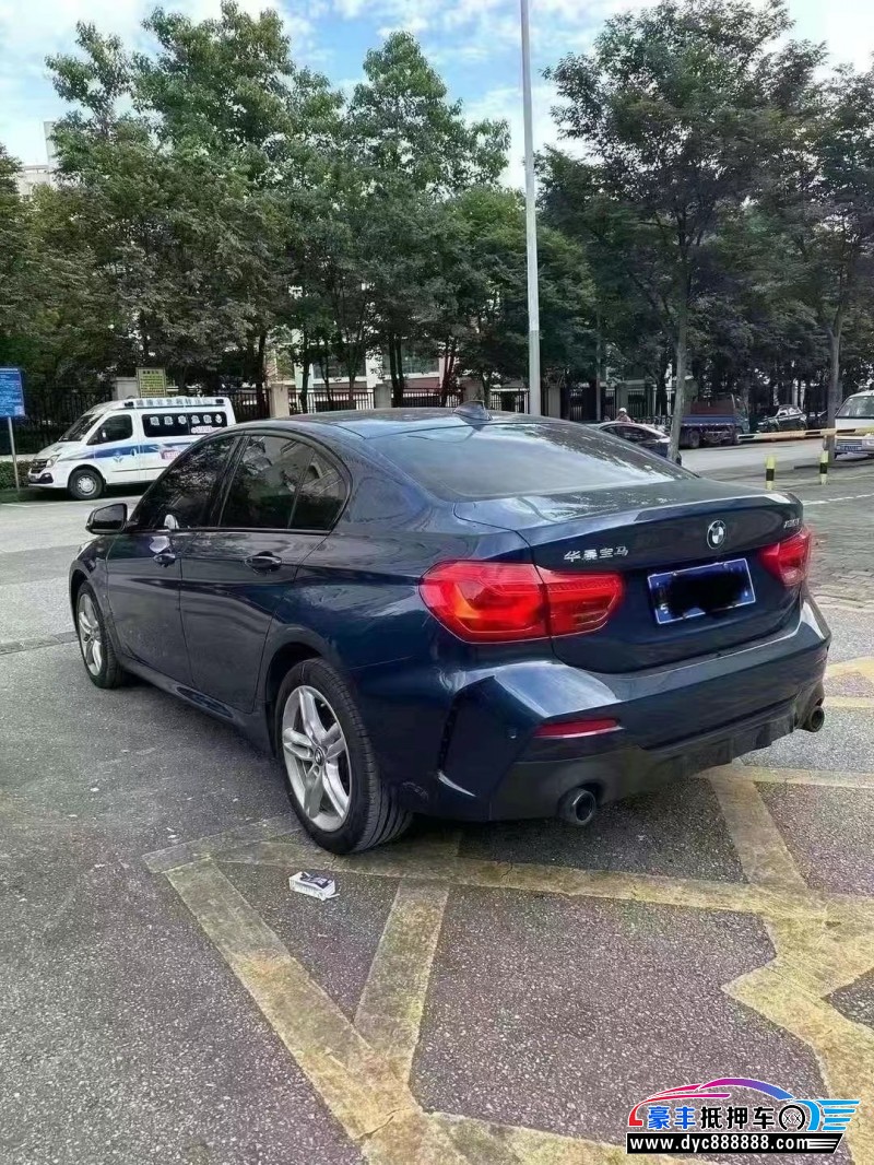 22年宝马1系轿车抵押车出售