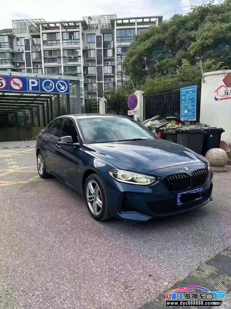 22年宝马1系轿车抵押车出售