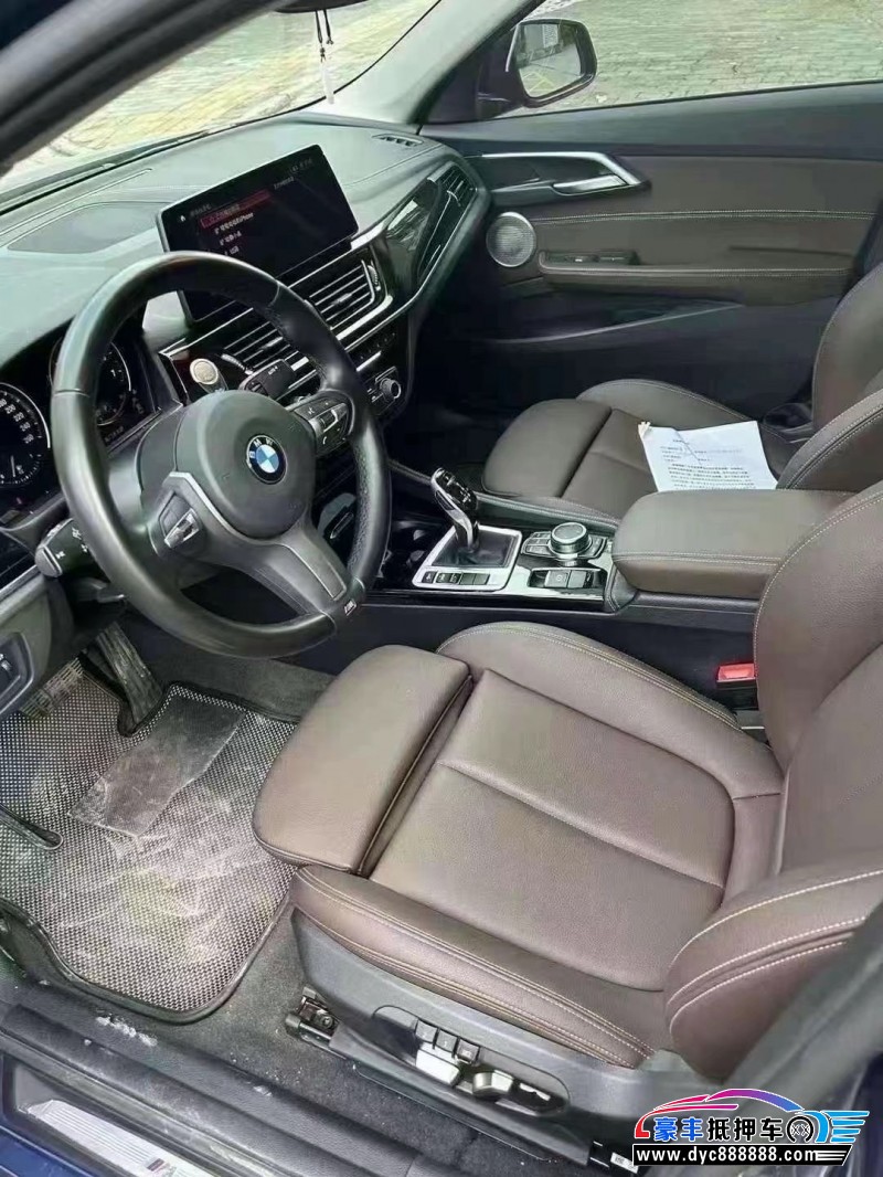 22年宝马1系轿车抵押车出售