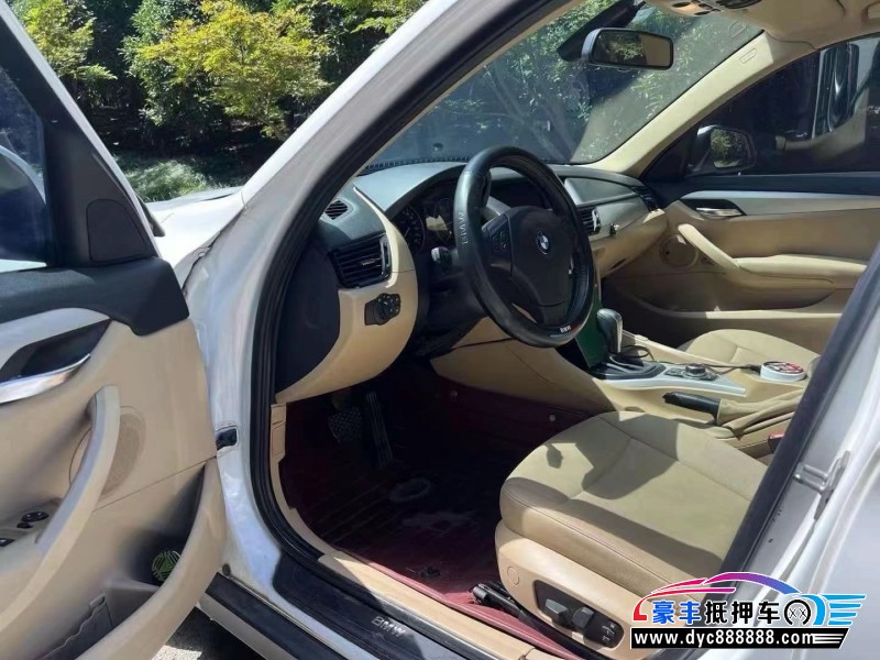 13年宝马X1轿车抵押车出售