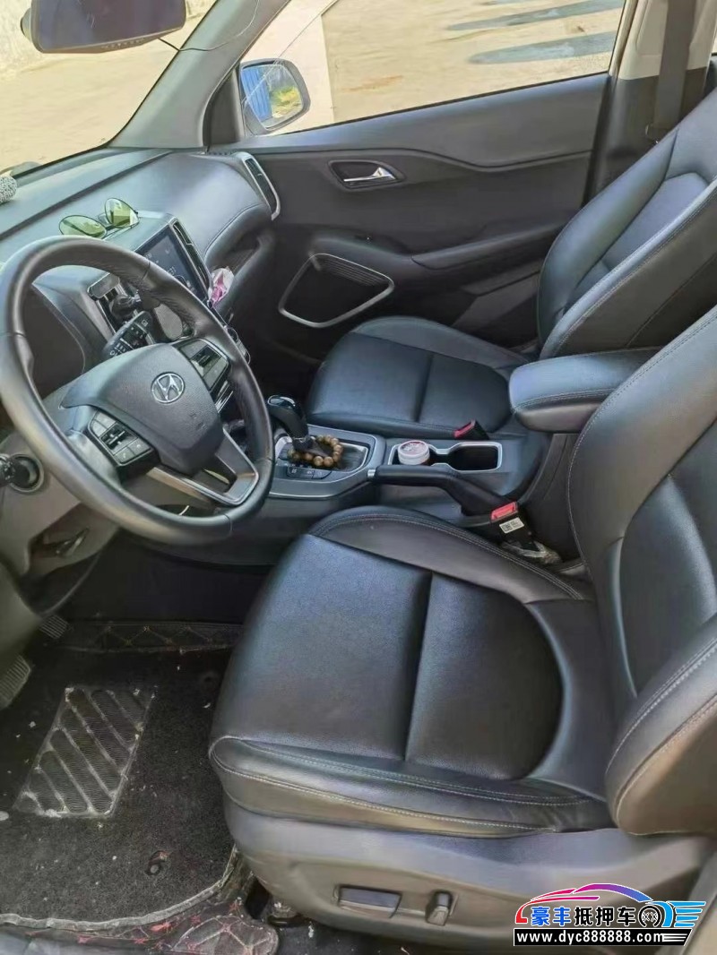 18年现代ix35轿车抵押车出售