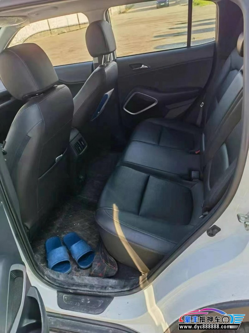 18年现代ix35轿车抵押车出售