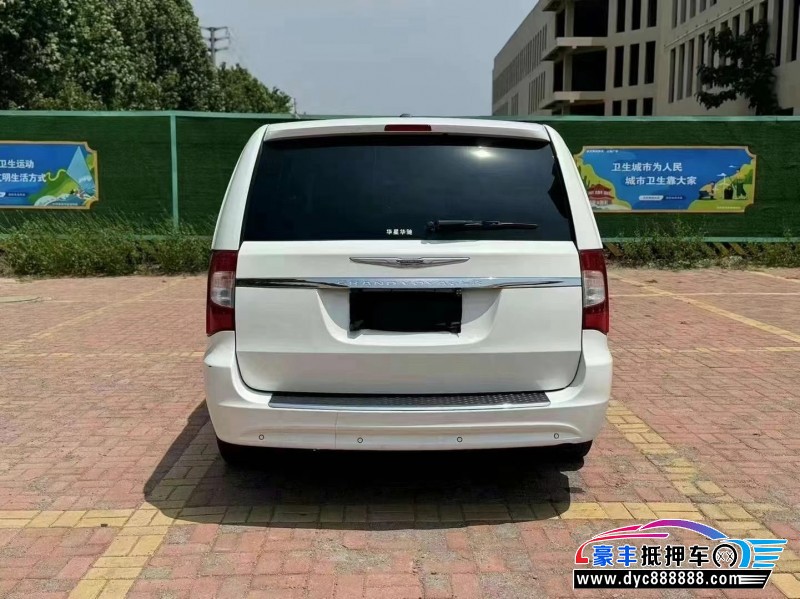 16年克莱斯勒大捷龙轿车抵押车出售