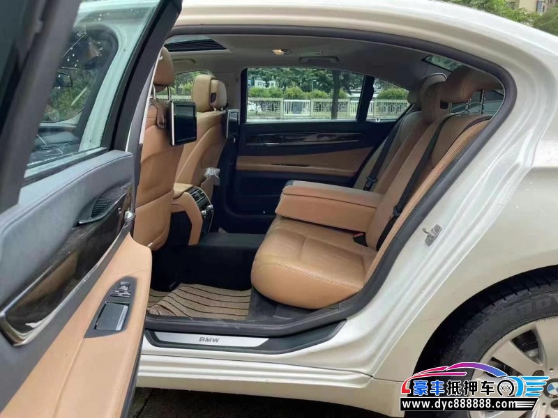 14年宝马7系轿车抵押车出售