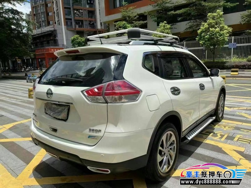 15年日产奇骏轿车抵押车出售