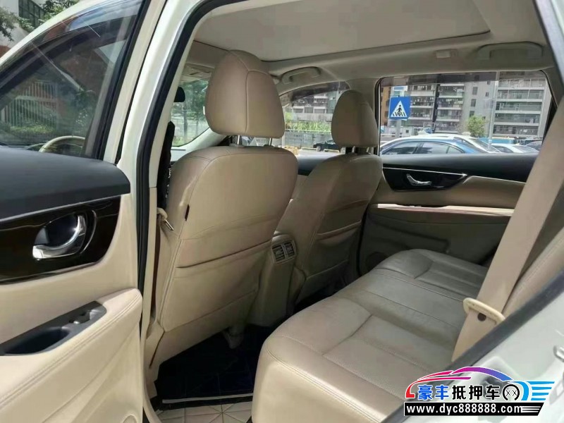 15年日产奇骏轿车抵押车出售