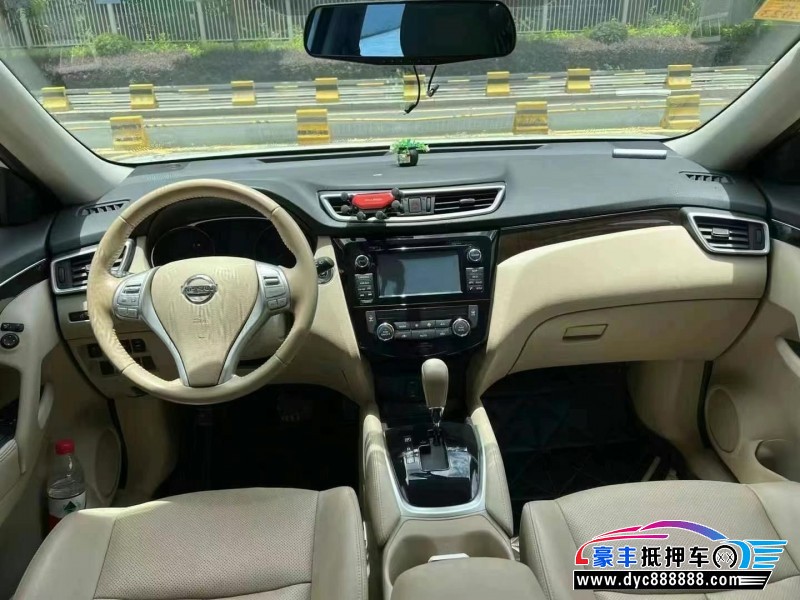 15年日产奇骏轿车抵押车出售