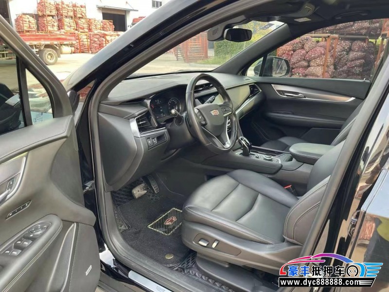 21年凯迪拉克xt6轿车抵押车出售