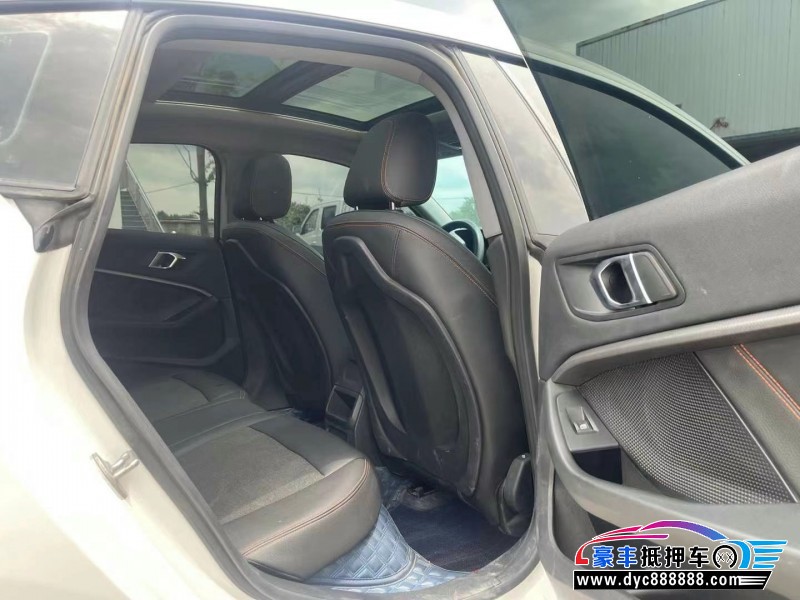 23年宝马2系轿车抵押车出售