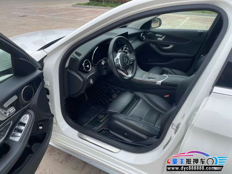 20年奔驰C轿车抵押车出售