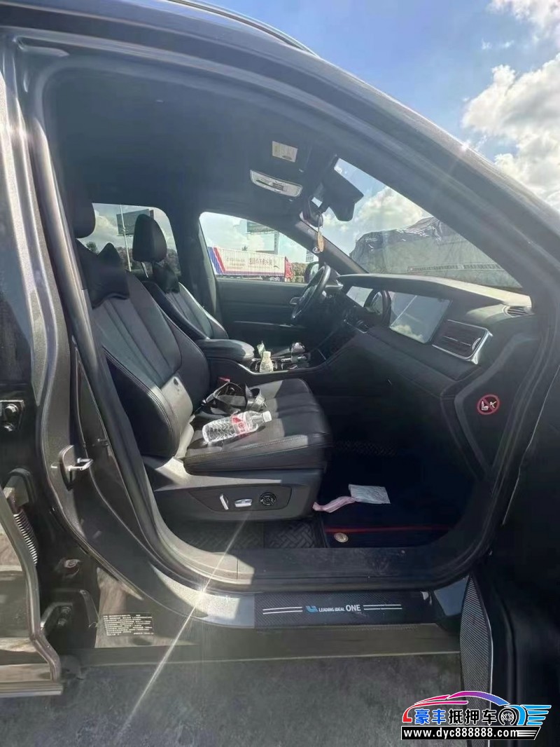 21年理想ONE轿车抵押车出售