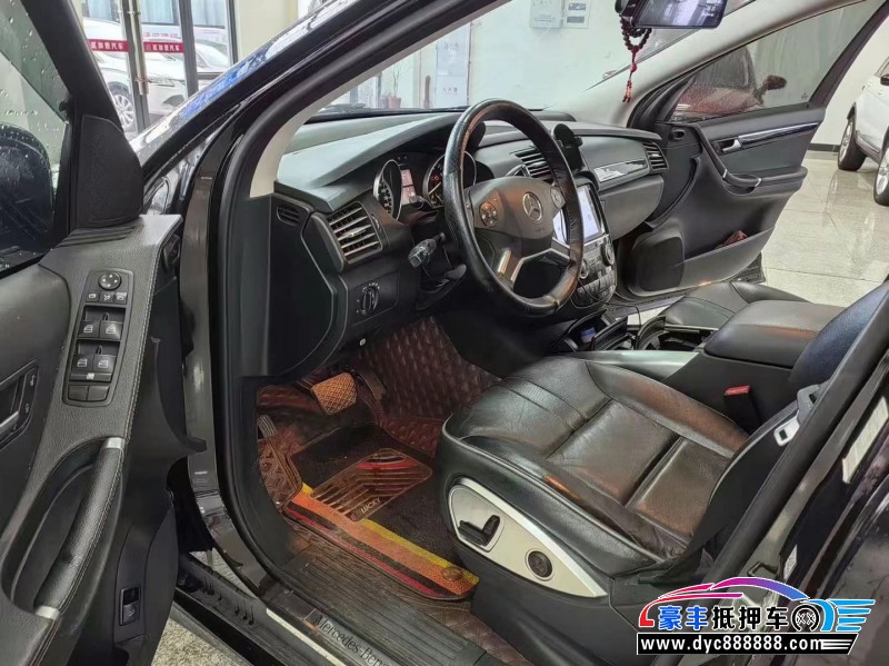 17年奔驰R轿车抵押车出售