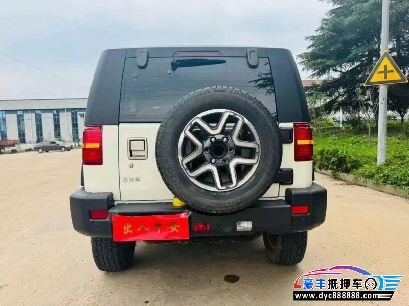 17年北京BJ40轿车抵押车出售