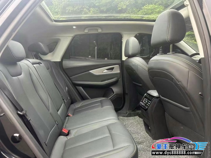 23年东风风行T5轿车抵押车出售