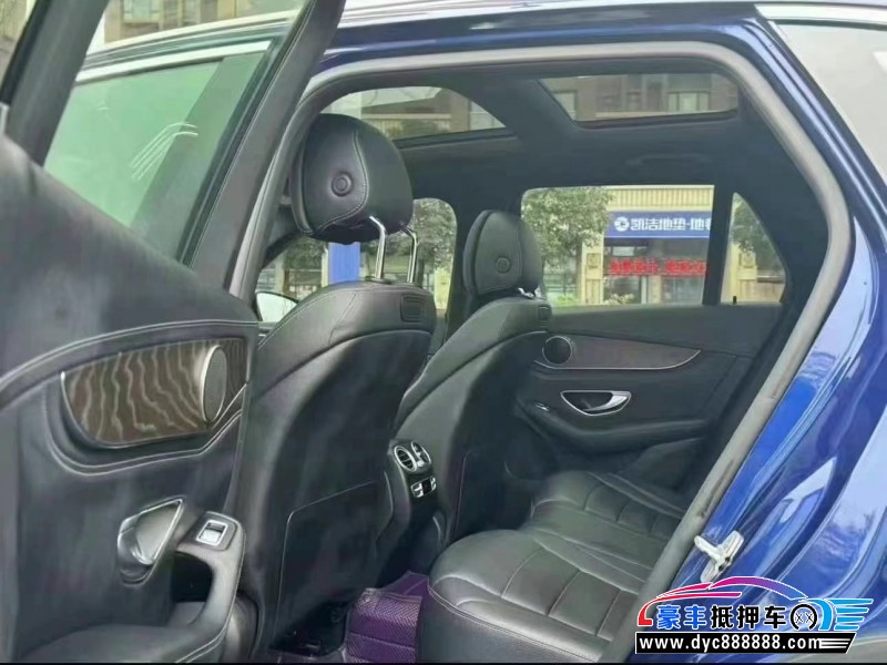 18年奔驰GLC轿车抵押车出售