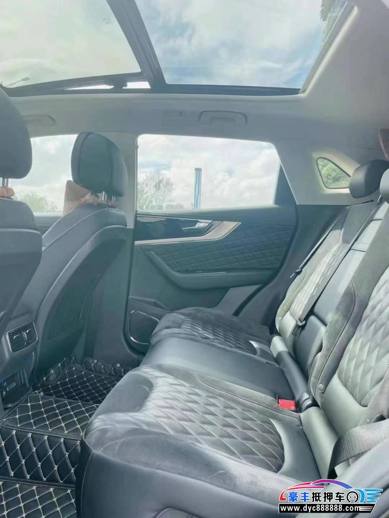 21年红旗HS5轿车抵押车出售