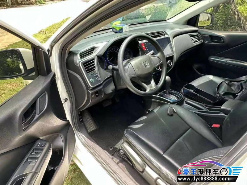 18年本田锋范轿车抵押车出售