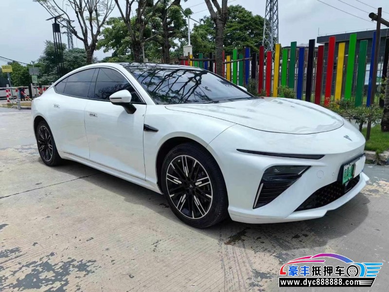 23年哪吒S轿车抵押车出售