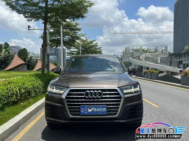 18年奥迪Q7轿车抵押车出售