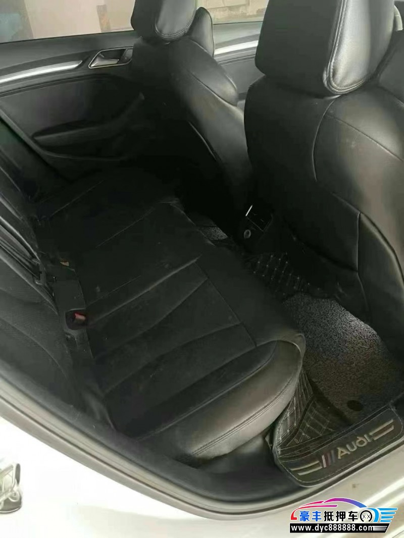 18年奥迪A3轿车抵押车出售