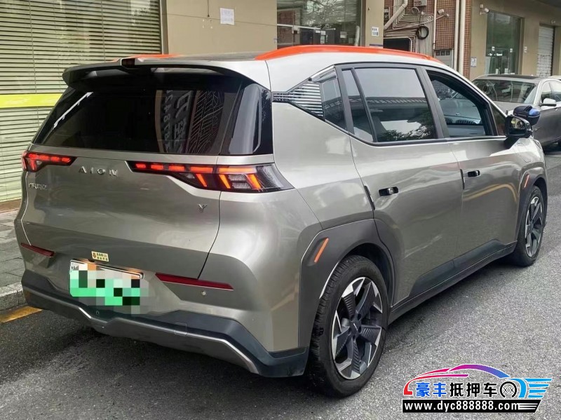 22年埃安Y70轿车抵押车出售