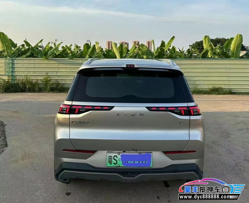 22年埃安Y70轿车抵押车出售