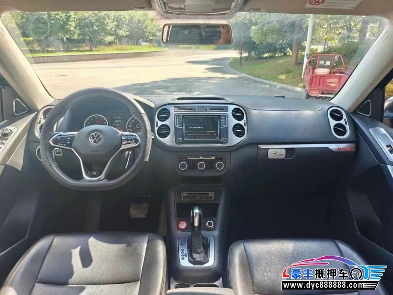 15年大众途观轿车抵押车出售