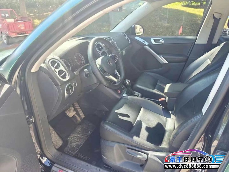 15年大众途观轿车抵押车出售