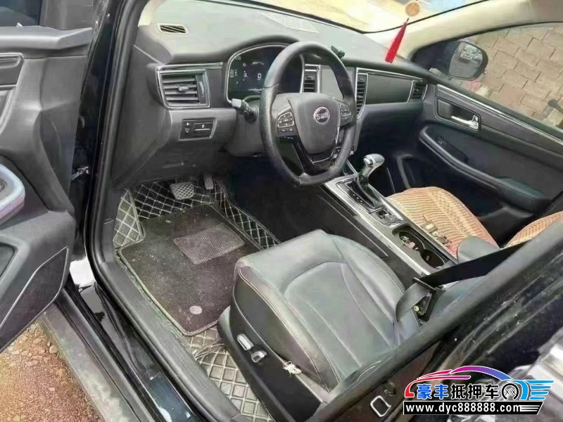 22年SWM斯威汽车G05轿车抵押车出售