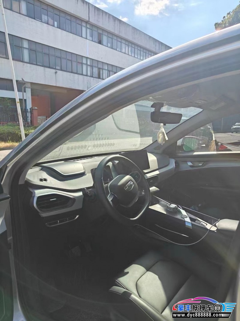 23年吉利几何轿车抵押车出售