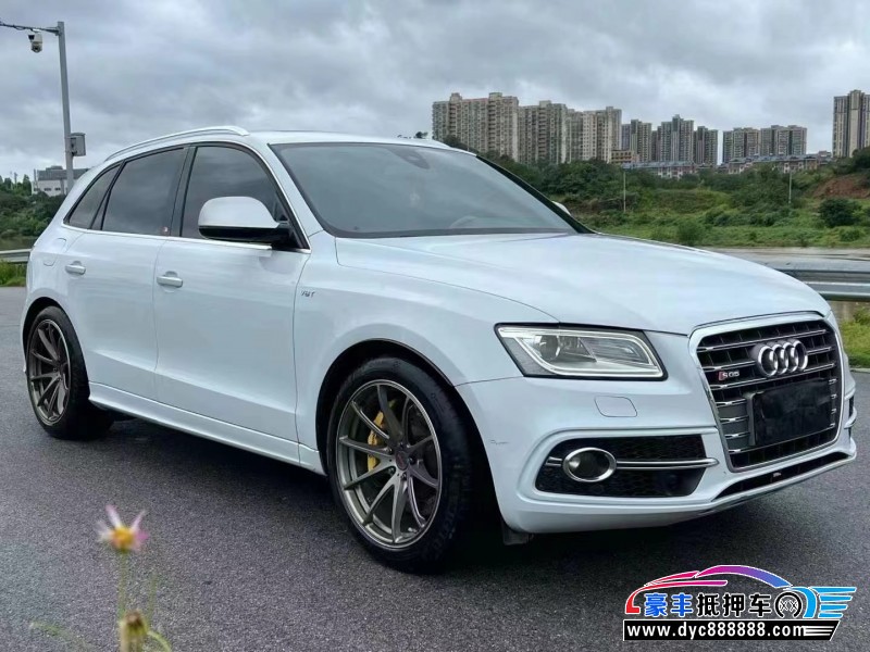 15年奥迪SQ5轿车抵押车出售