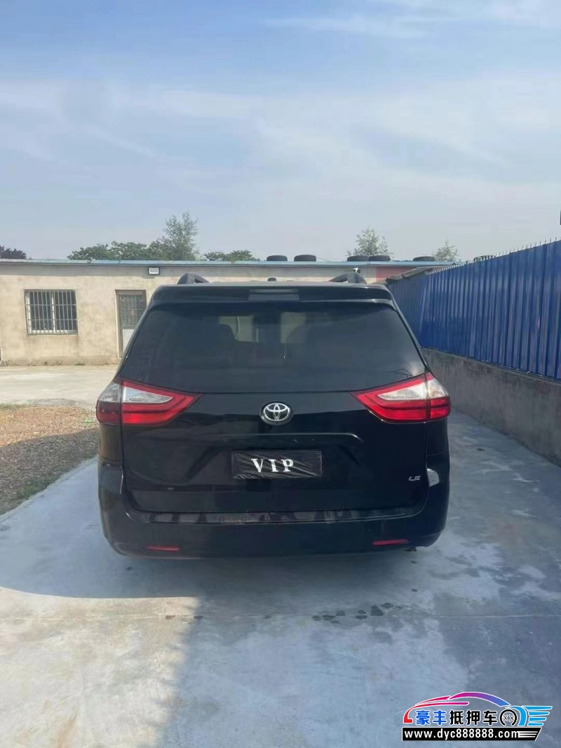 16年丰田塞纳轿车抵押车出售