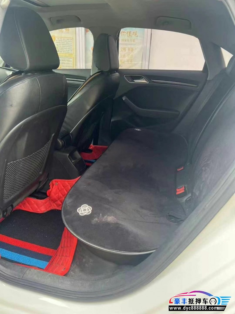 18年奥迪A3轿车抵押车出售