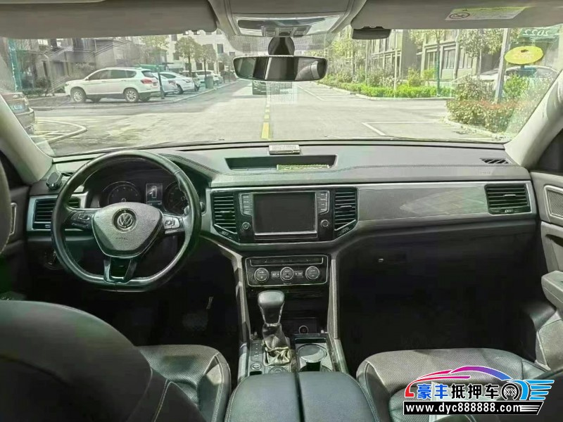 18年大众途昂轿车抵押车出售