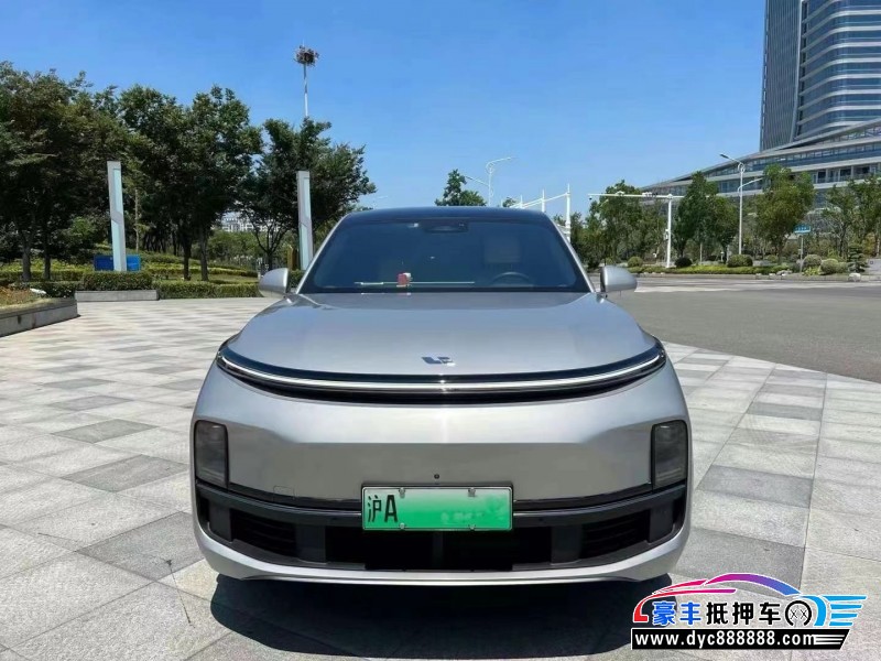 22年理想L8轿车抵押车出售