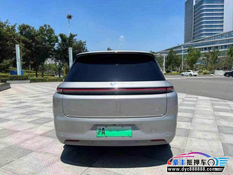 22年理想L8轿车抵押车出售