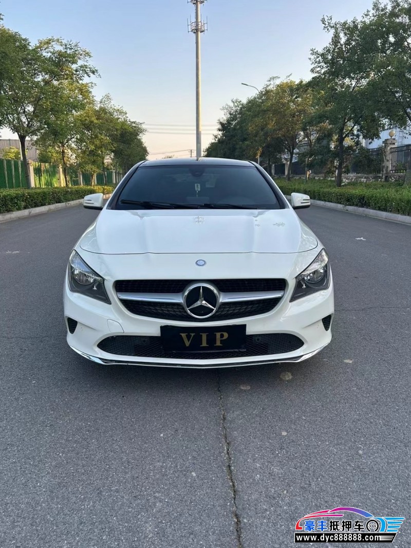 17年奔驰CLA轿车抵押车出售