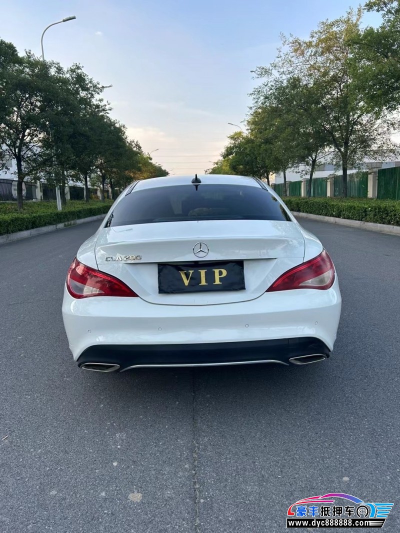 17年奔驰CLA轿车抵押车出售