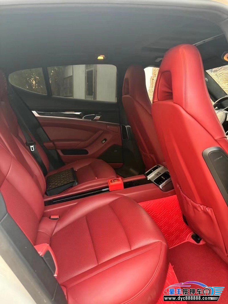 12年保时捷帕纳梅拉轿车抵押车出售