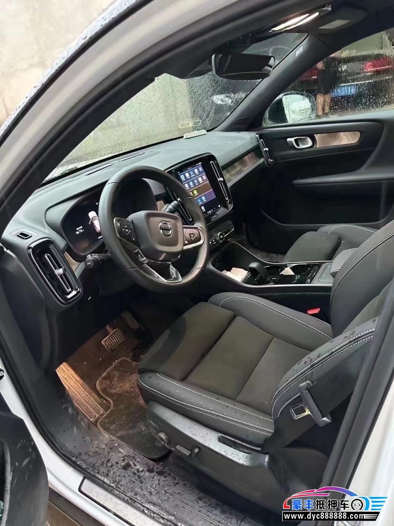 23年沃尔沃XC40轿车抵押车出售