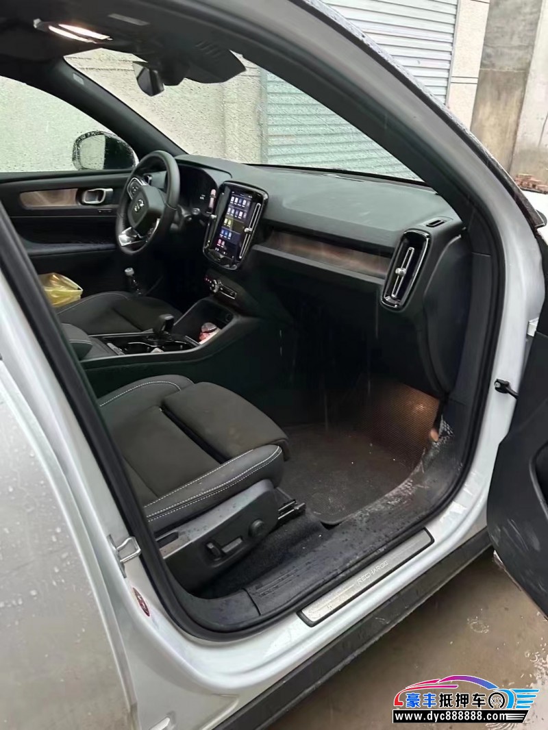 23年沃尔沃XC40轿车抵押车出售