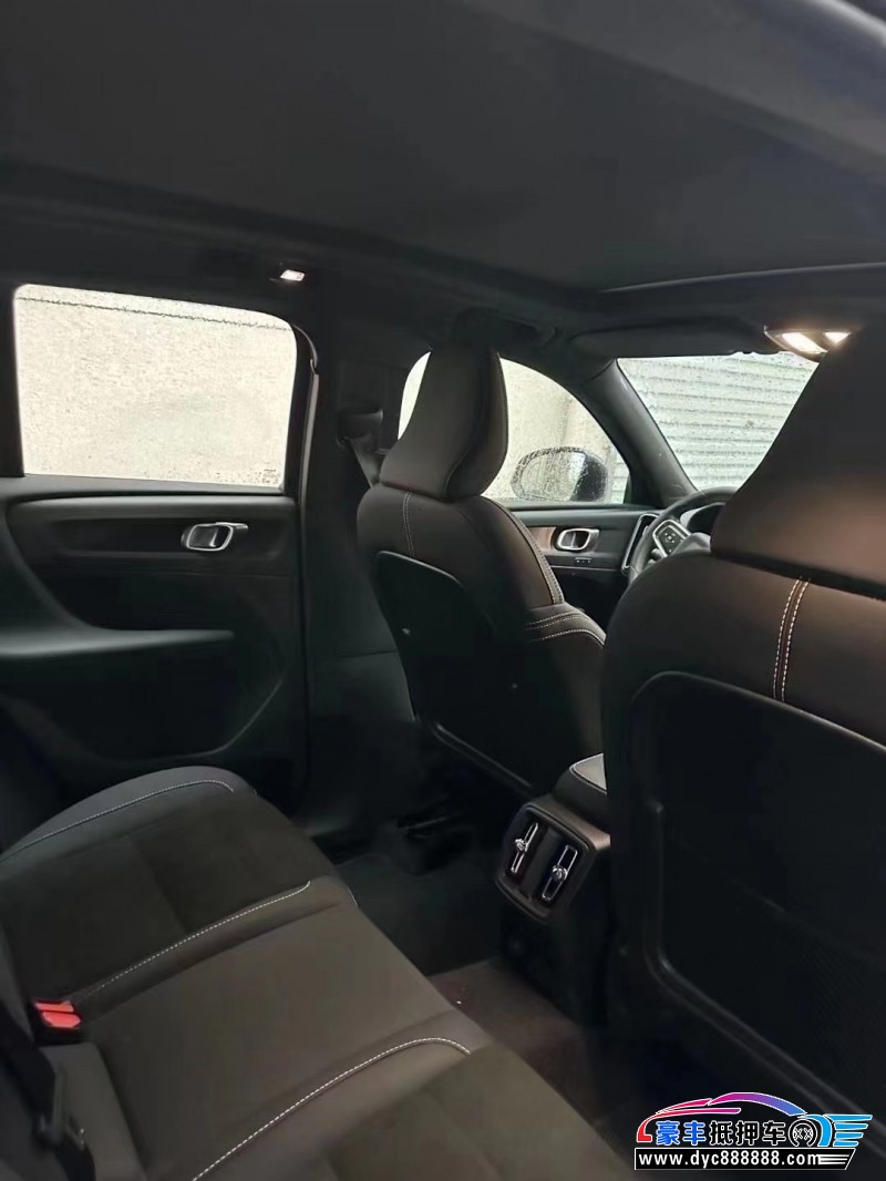 23年沃尔沃XC40轿车抵押车出售