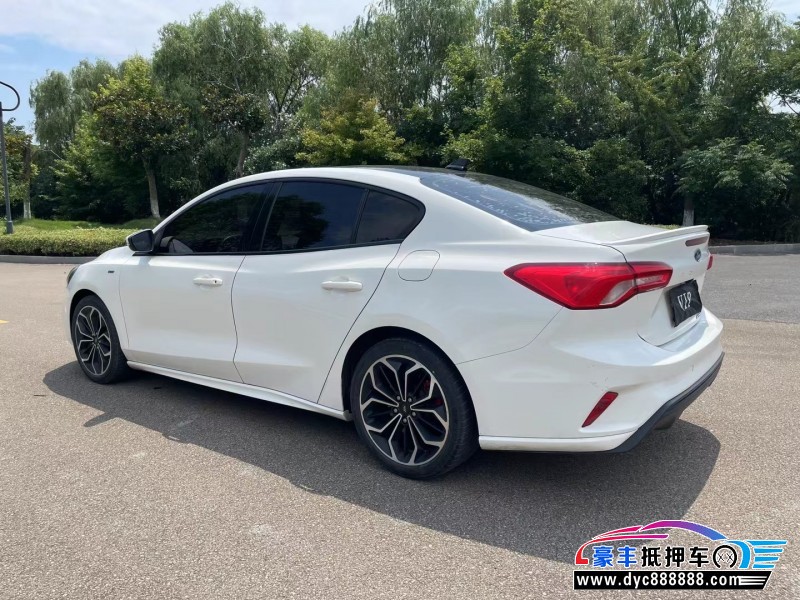 21年福特福克斯轿车抵押车出售