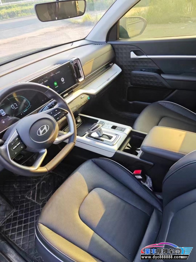 23年现代ix35轿车抵押车出售