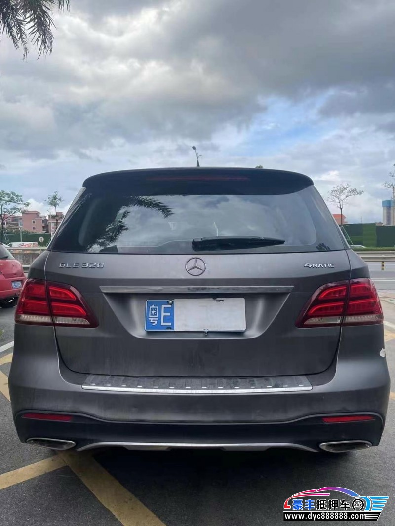 17年奔驰GLE轿车抵押车出售