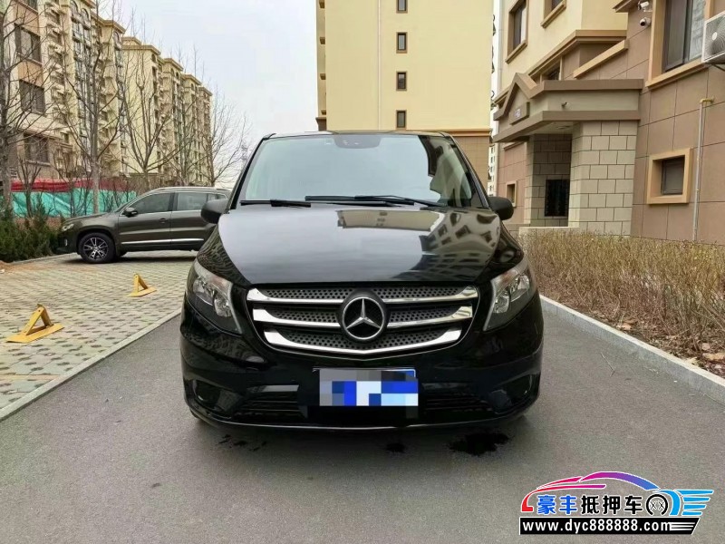 17年奔驰威霆轿车抵押车出售