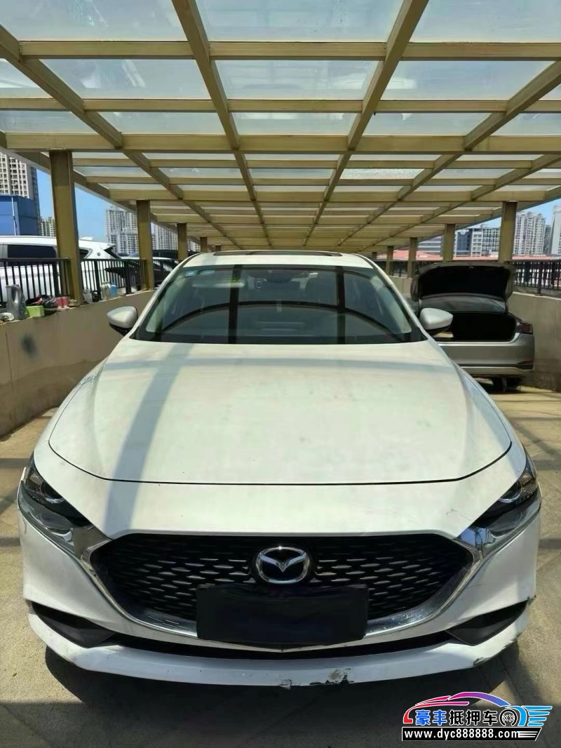 20年马自达昂克赛拉轿车抵押车出售