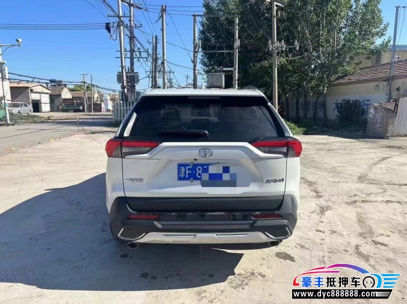 22年丰田RAV4轿车抵押车出售