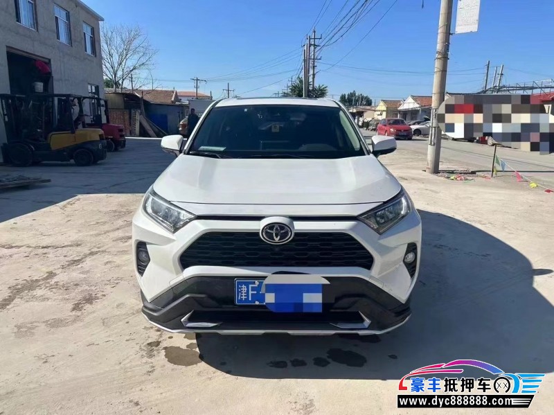 22年丰田RAV4轿车抵押车出售